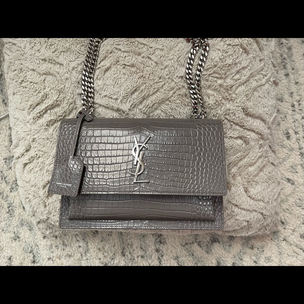 SUNSET MEDIUM IN CROCODILE EMBOSSED SHINY LEATHER